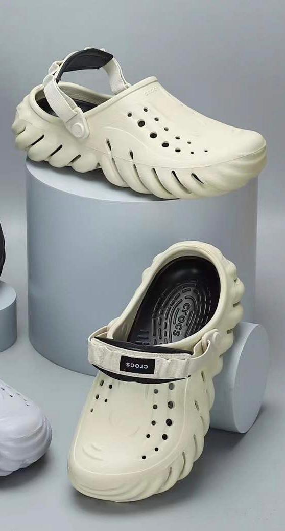 Echo Clog Crocs